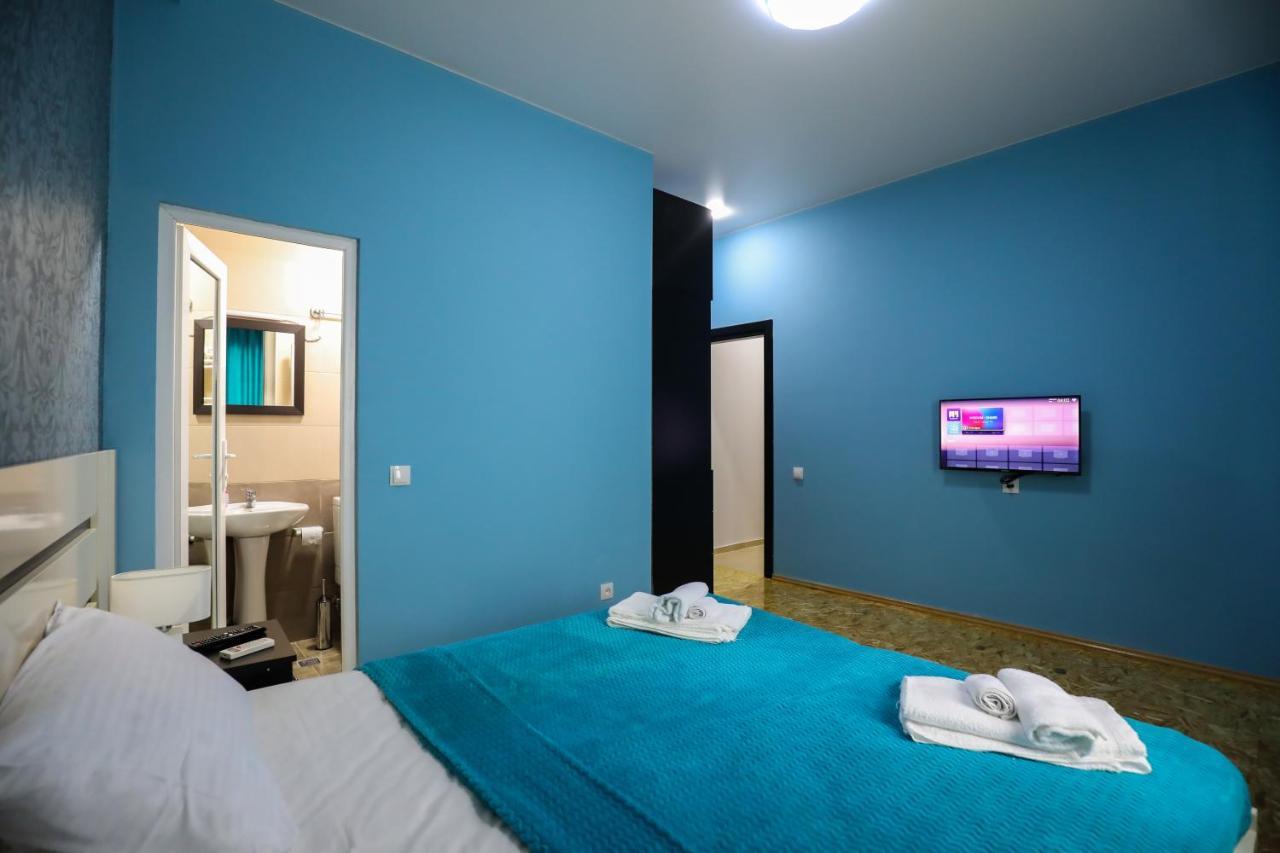 Hotel Sagu in Kutaisi Bagian luar foto