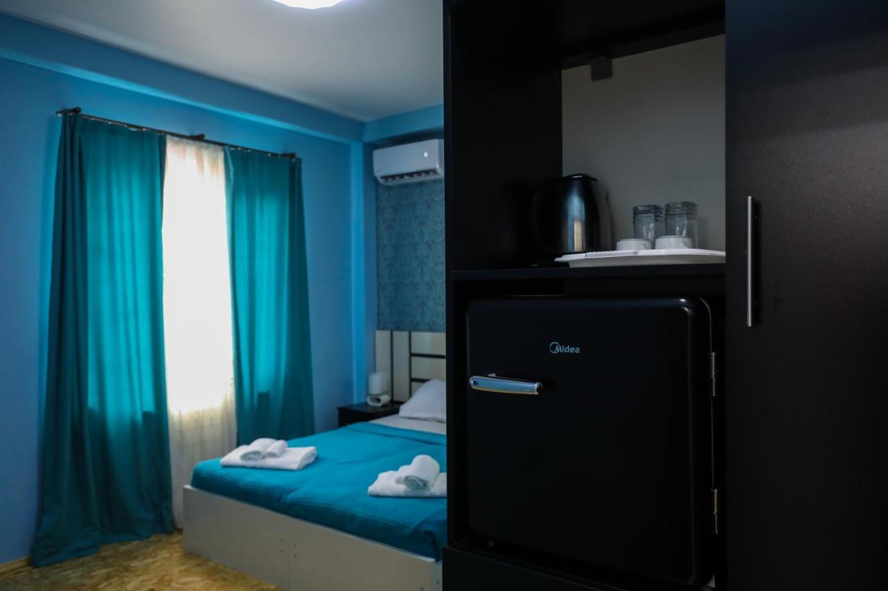 Hotel Sagu in Kutaisi Bagian luar foto
