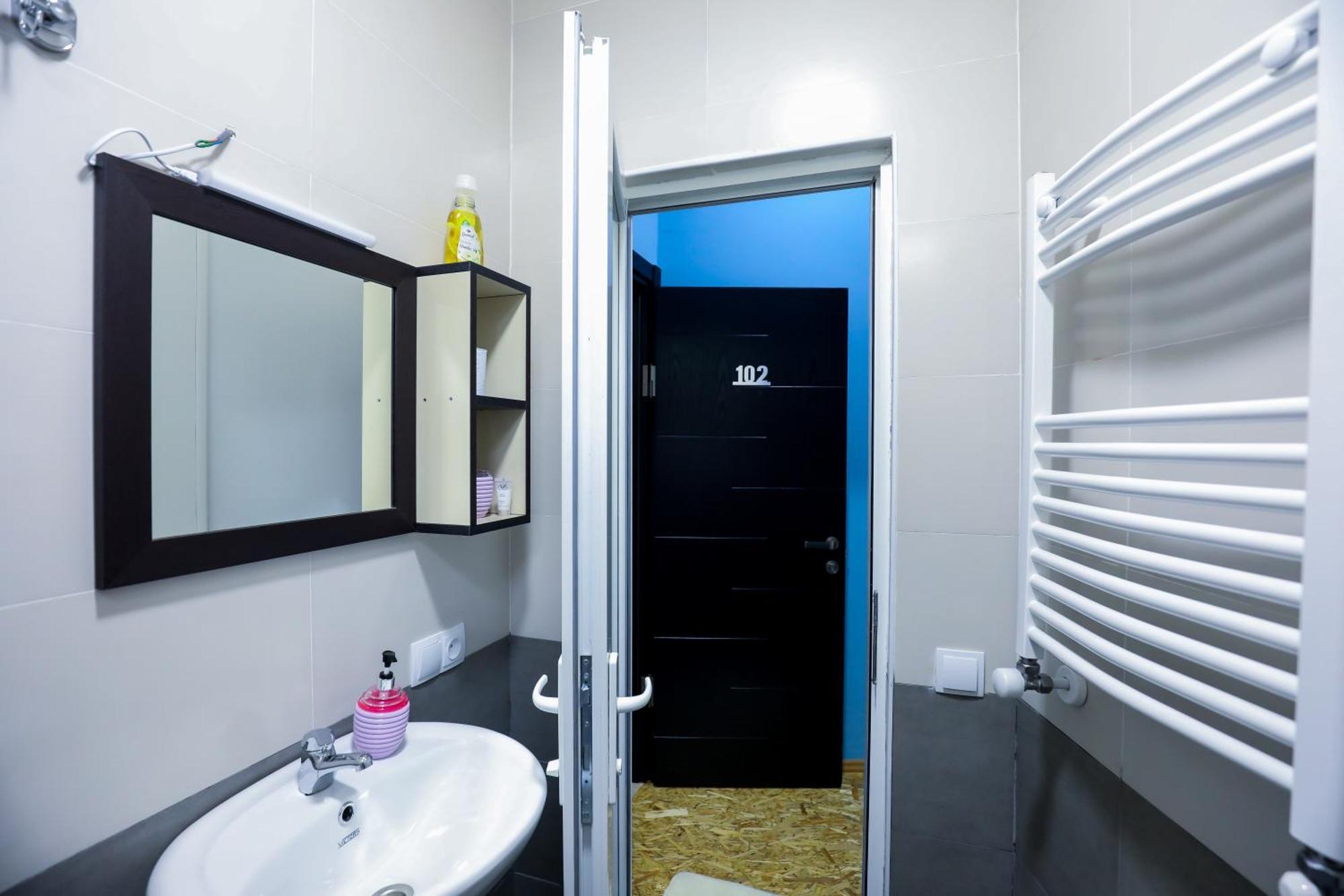 Hotel Sagu in Kutaisi Bagian luar foto