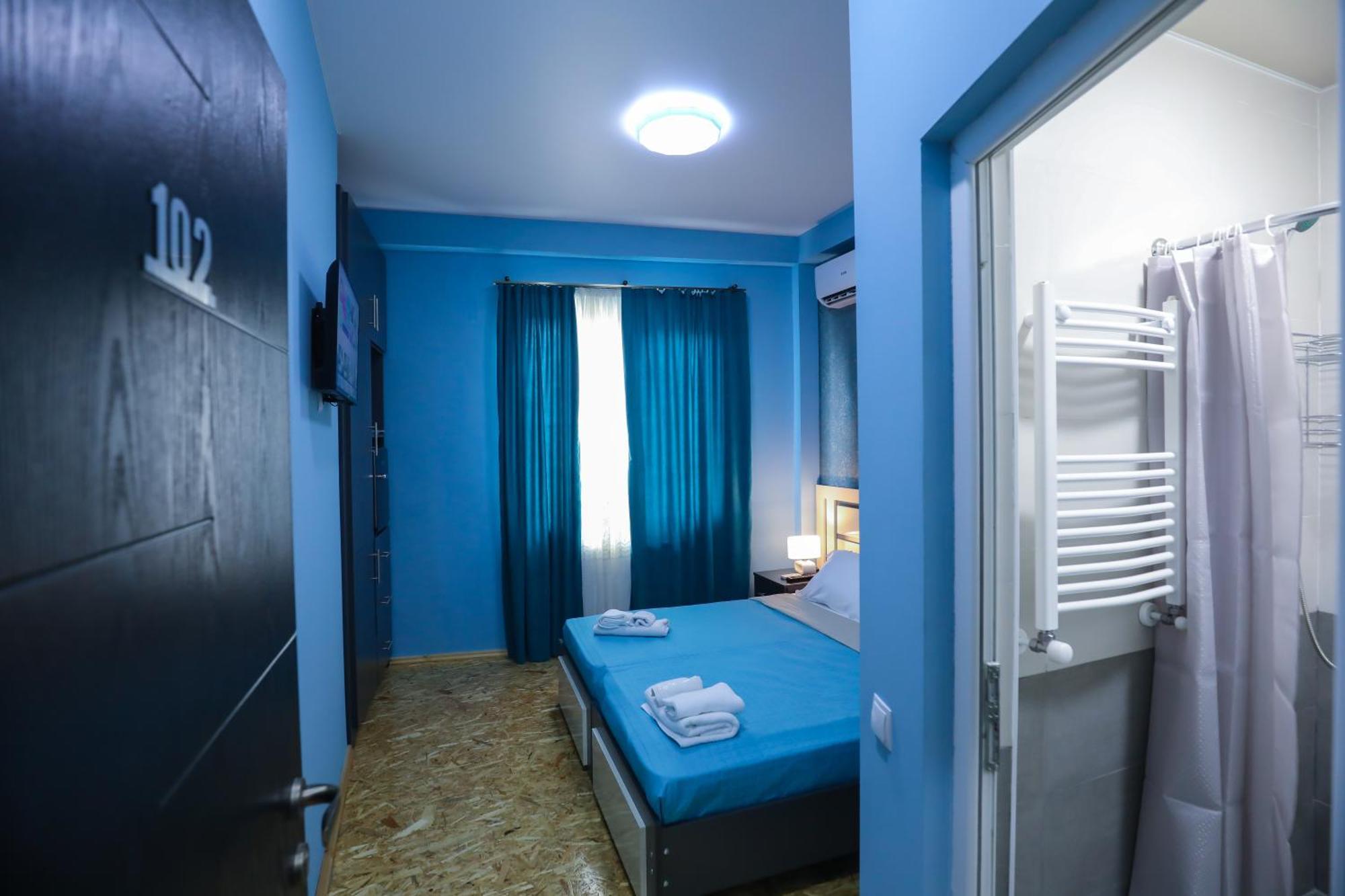 Hotel Sagu in Kutaisi Bagian luar foto